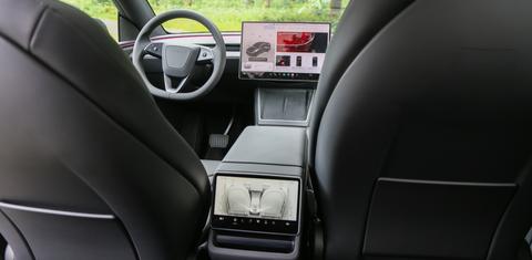 Tesla Model Y 2026