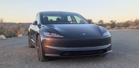 Tesla Model 3 2024