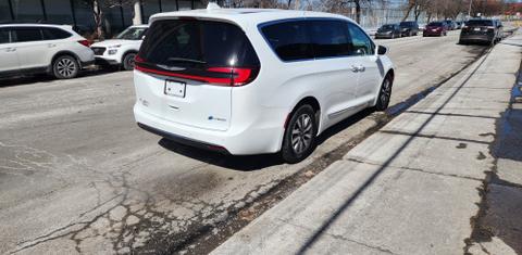 Chrysler Pacifica 2022