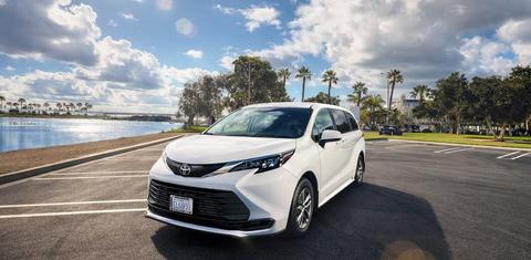 Toyota Sienna 2026