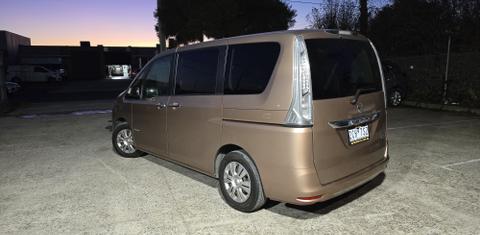 Nissan Serena 2014