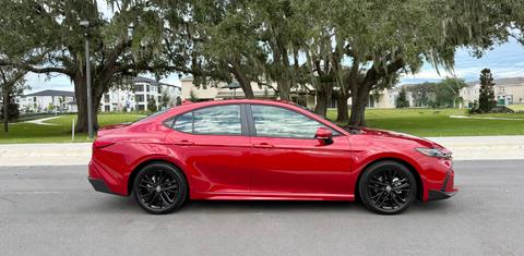 Toyota Camry Hybrid 2025