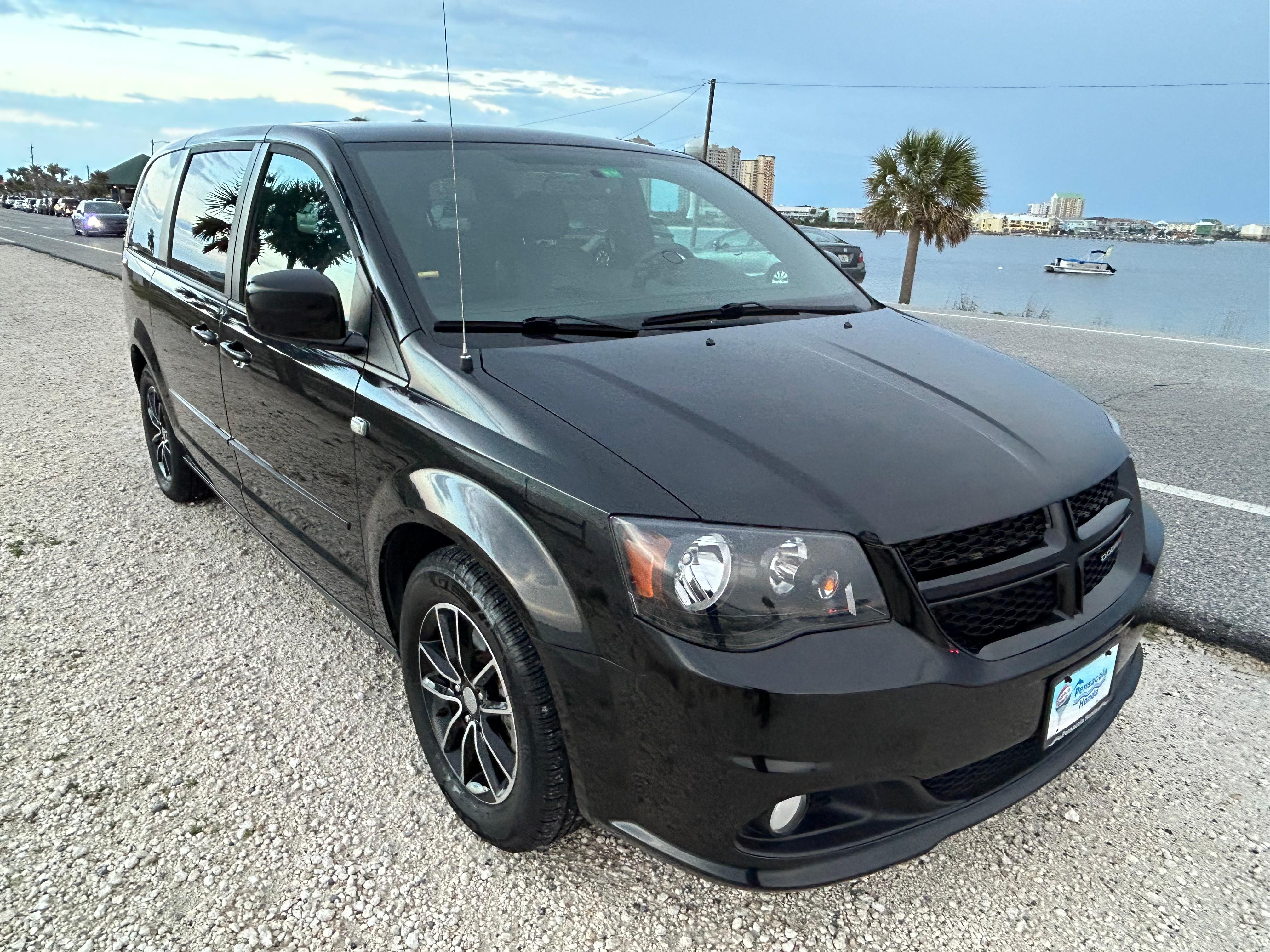 Dodge Grand Caravan 2017 in Gulf Breeze, FL