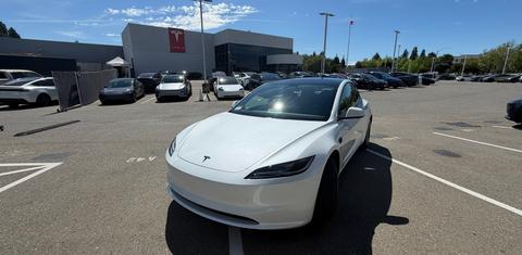 Tesla Model 3 2025