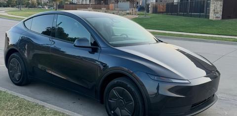 Tesla Model Y 2026