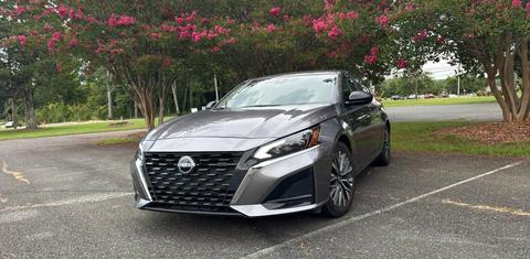 Nissan Altima 2025