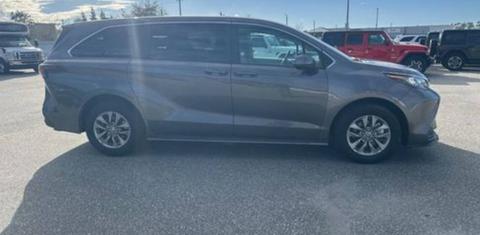 Toyota Sienna 2024