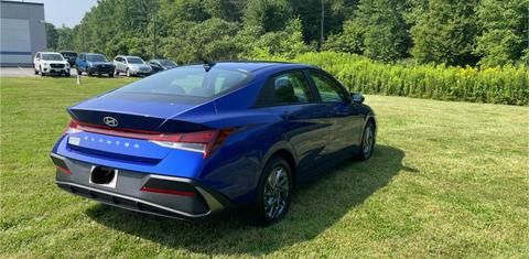 Hyundai Elantra 2024
