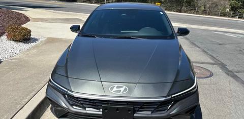Hyundai Elantra 2025