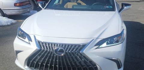 Lexus ES 2025
