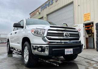 Toyota Tundra car