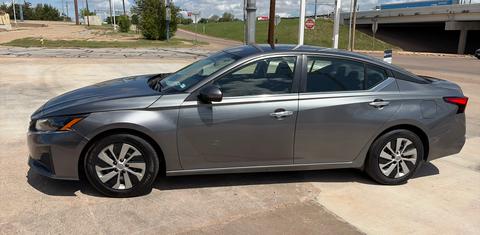 Nissan Altima 2023
