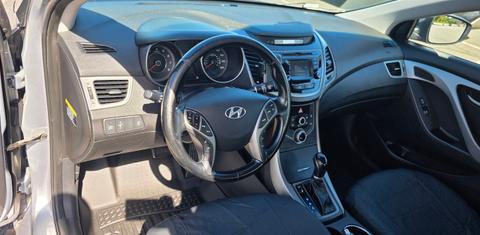 Hyundai Elantra 2015