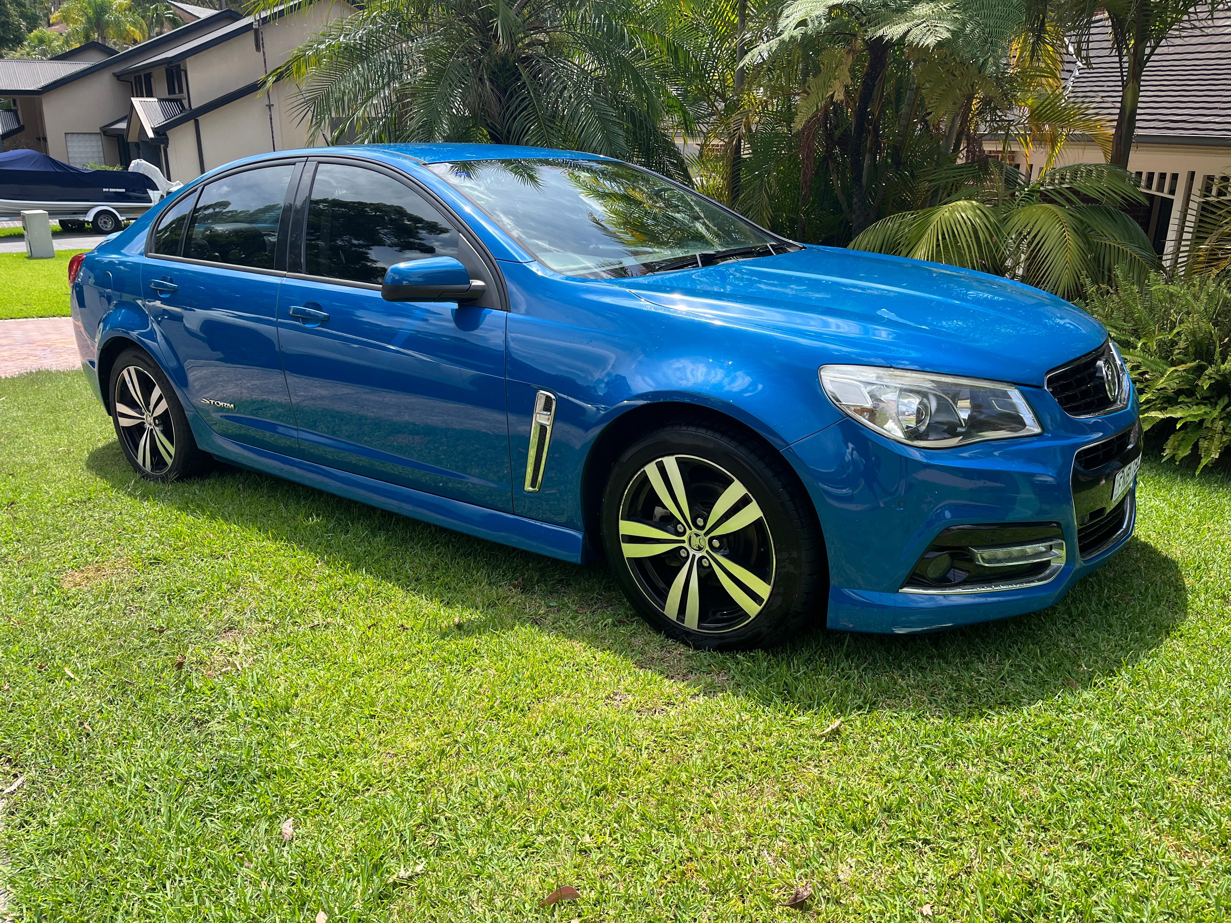 Holden COMMODORE 2015 in Illawong