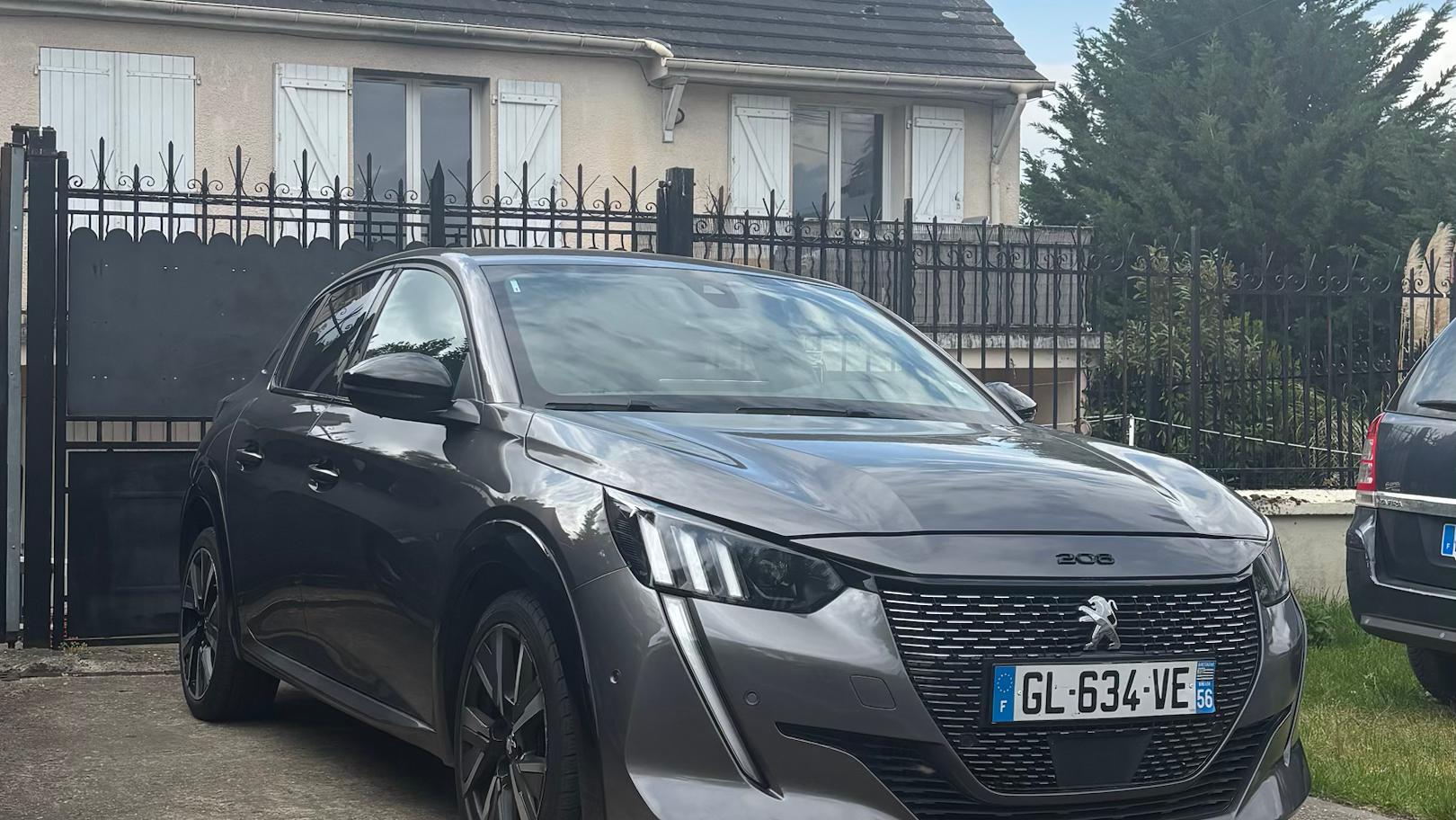 Peugeot 208 2022 à Saint-Ouen-l'Aumône