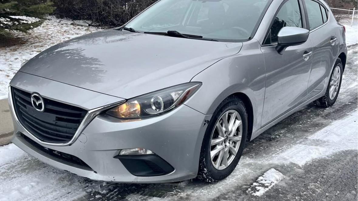 Mazda Mazda3 2015 in Calgary, AB