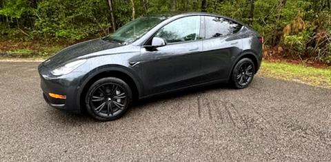 Tesla Model Y 2024