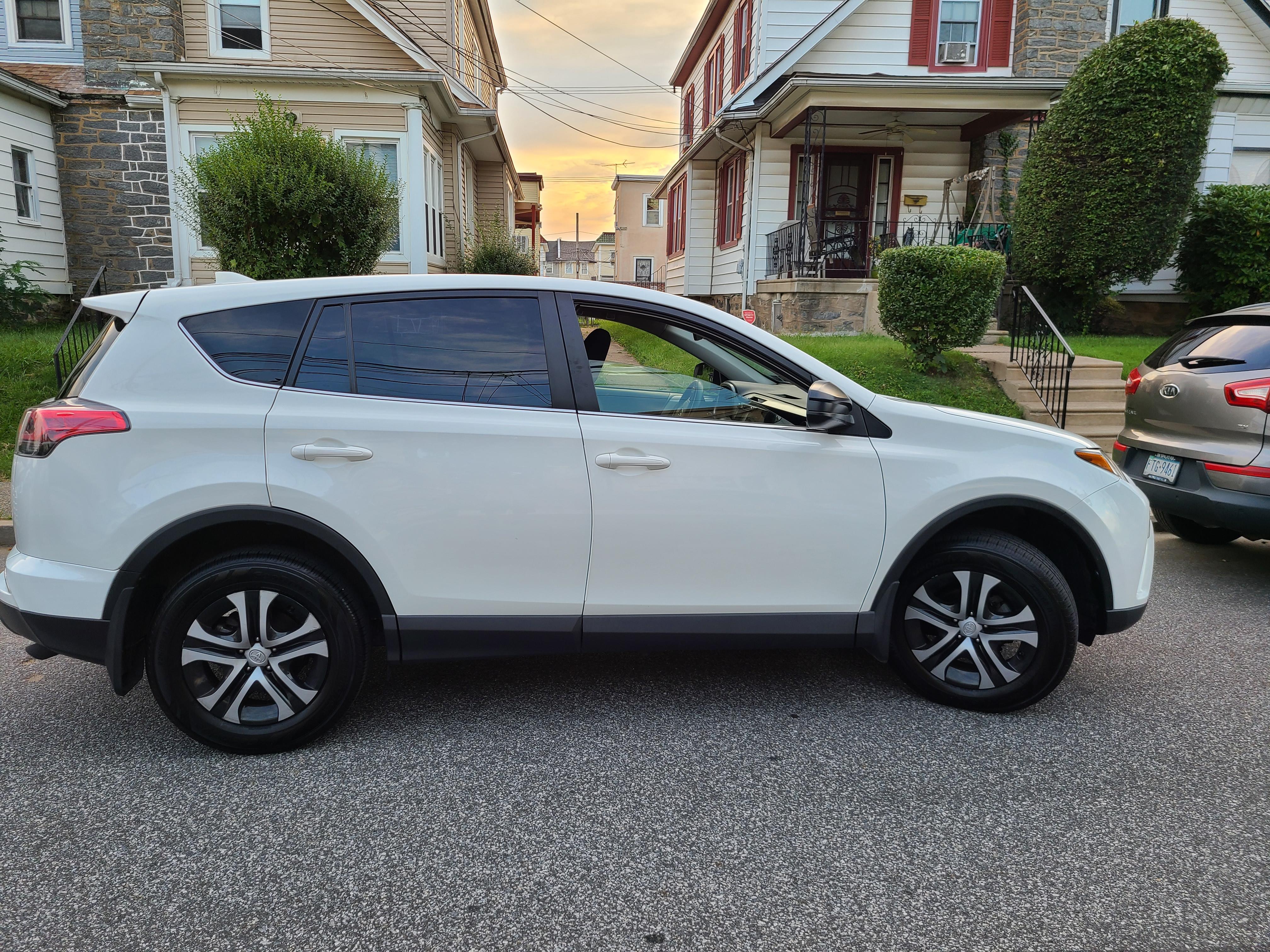 Toyota RAV4 2018 in Yeadon, PA