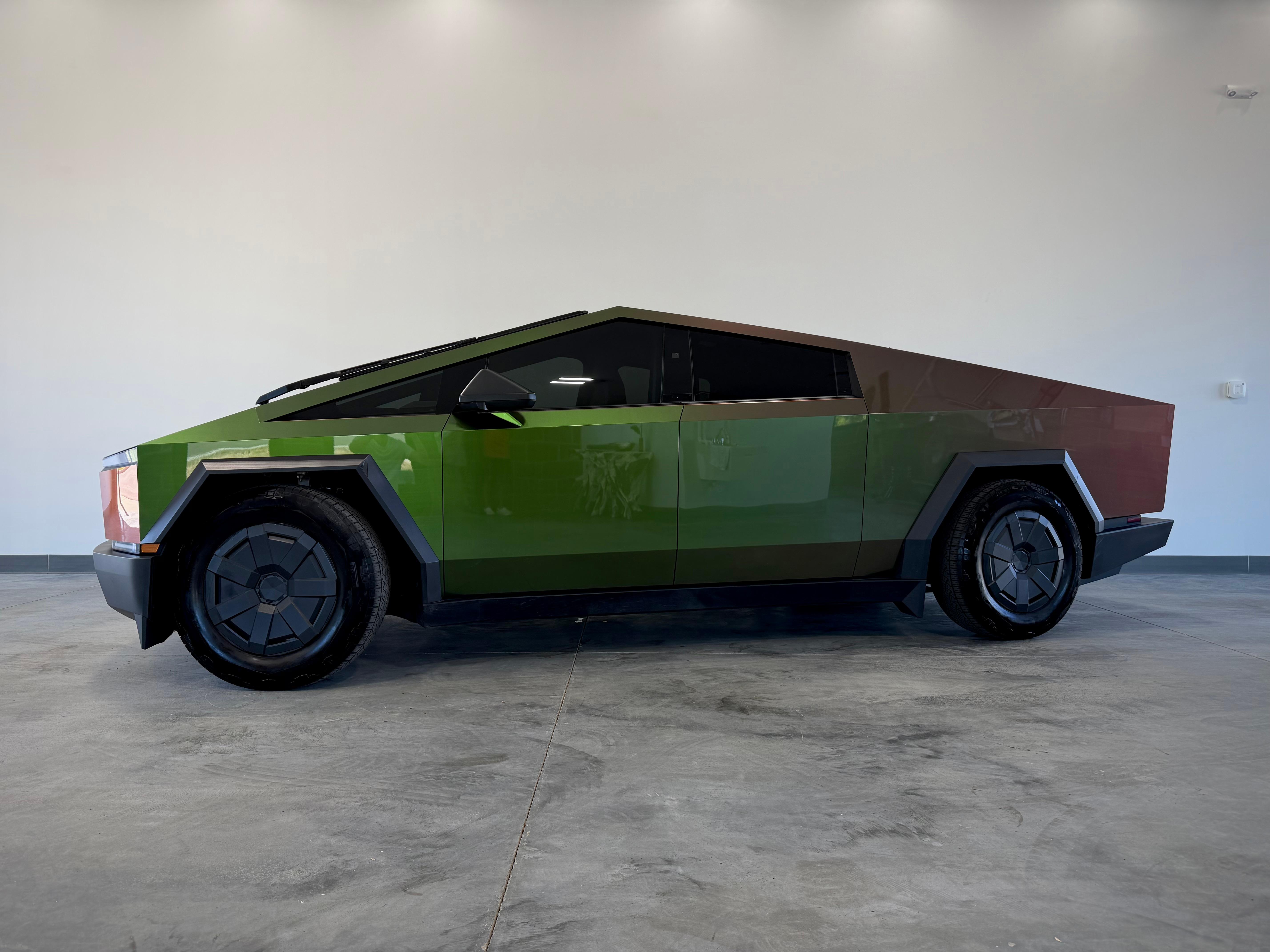 Tesla Cybertruck 2025 in Ellisville, MO