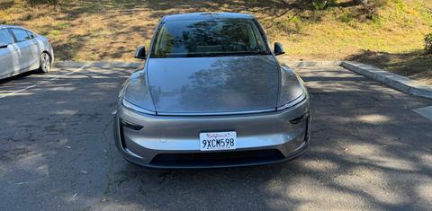 Tesla Model Y 2026