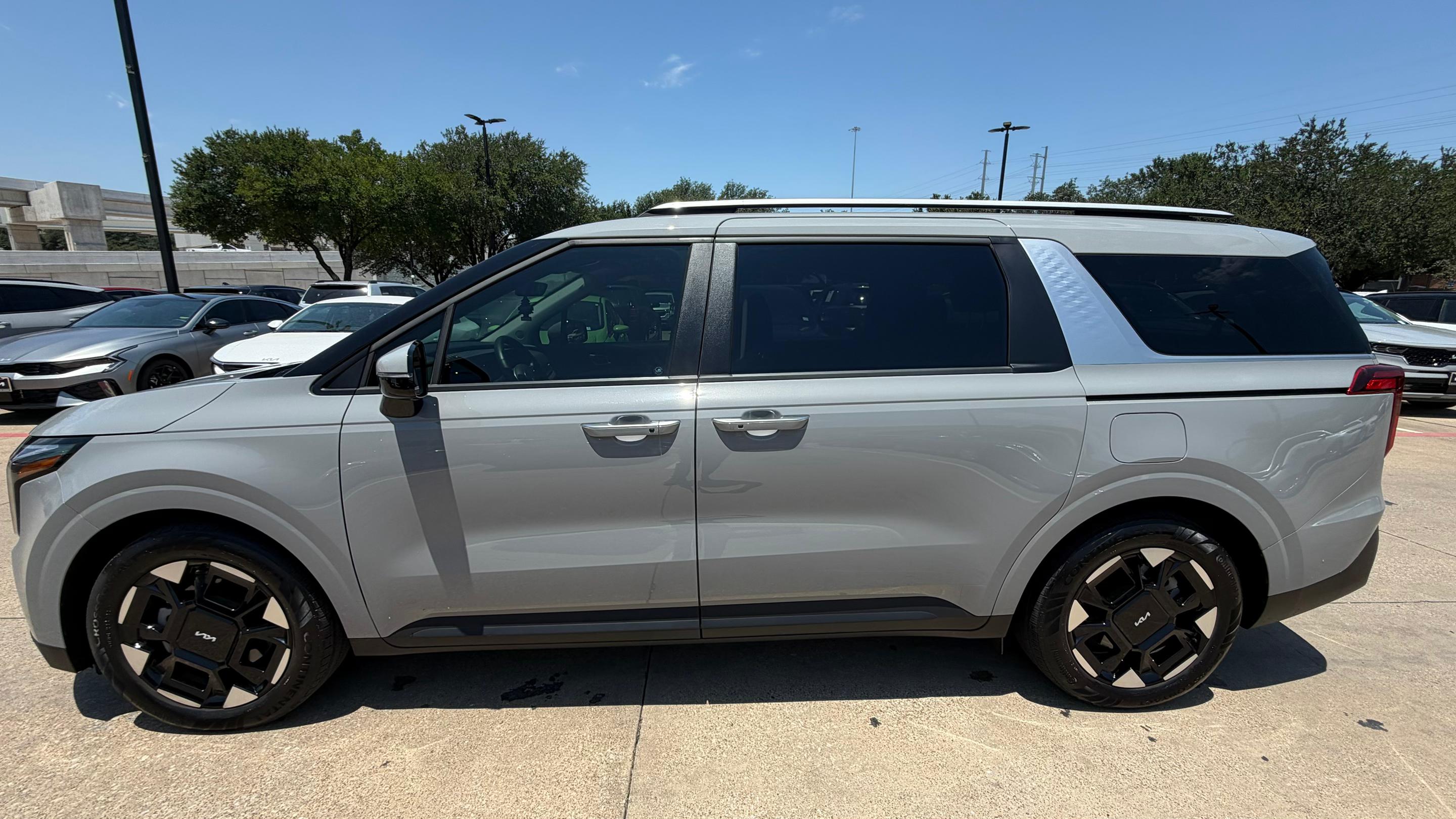 Kia Carnival 2026 in Forney, TX
