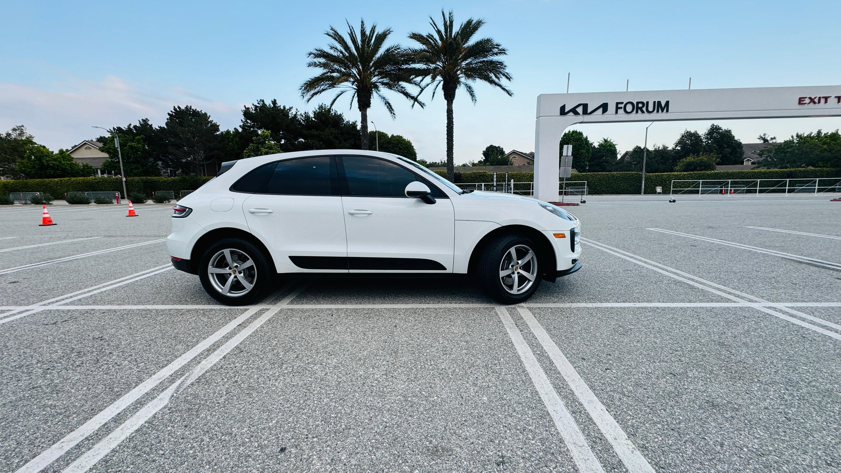 Porsche Macan 2021 in Inglewood, CA