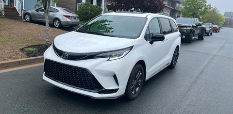 Toyota Sienna 2025