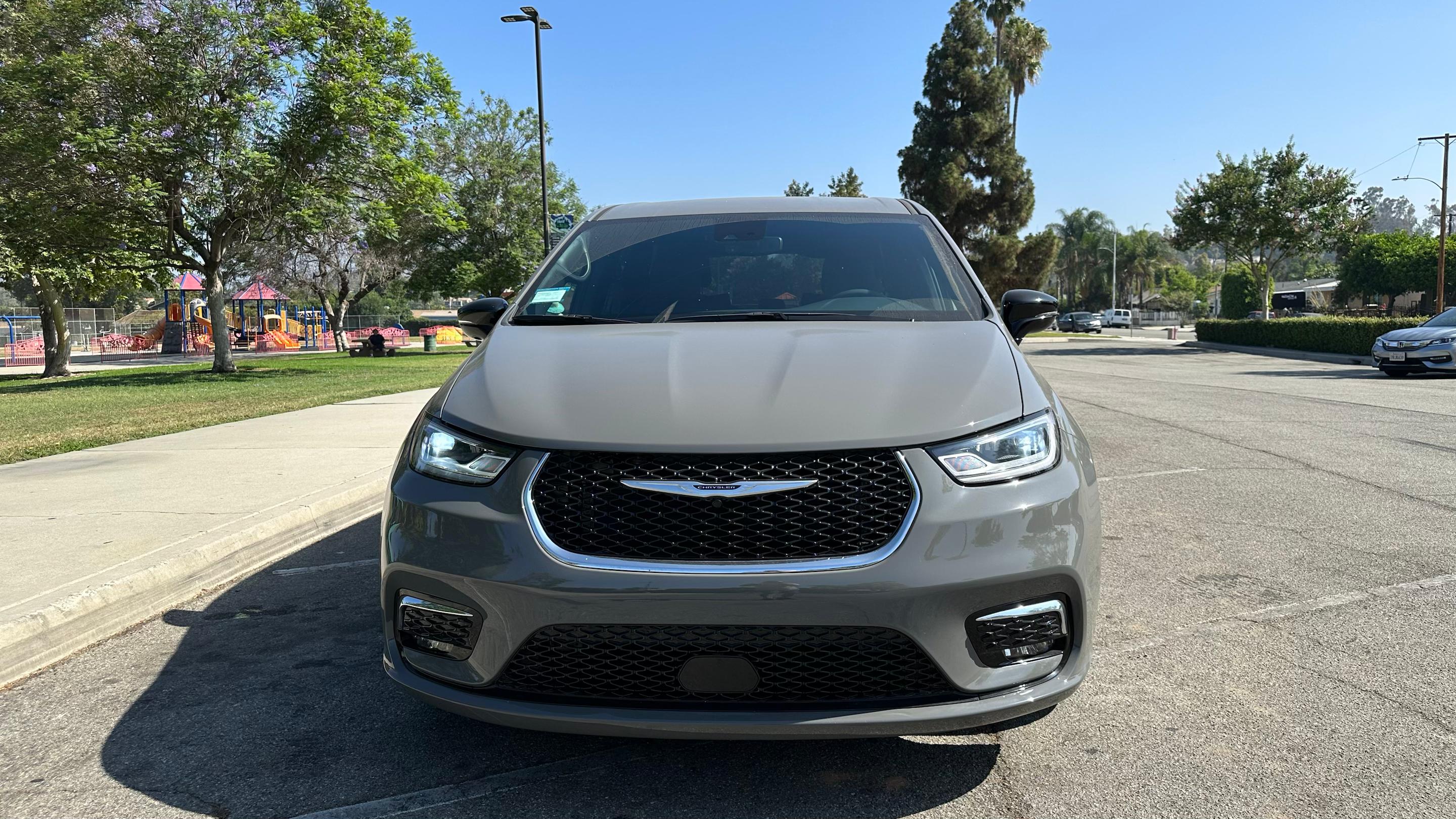 Chrysler Pacifica 2025 in 