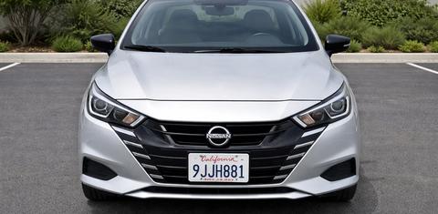 Nissan Versa 2023