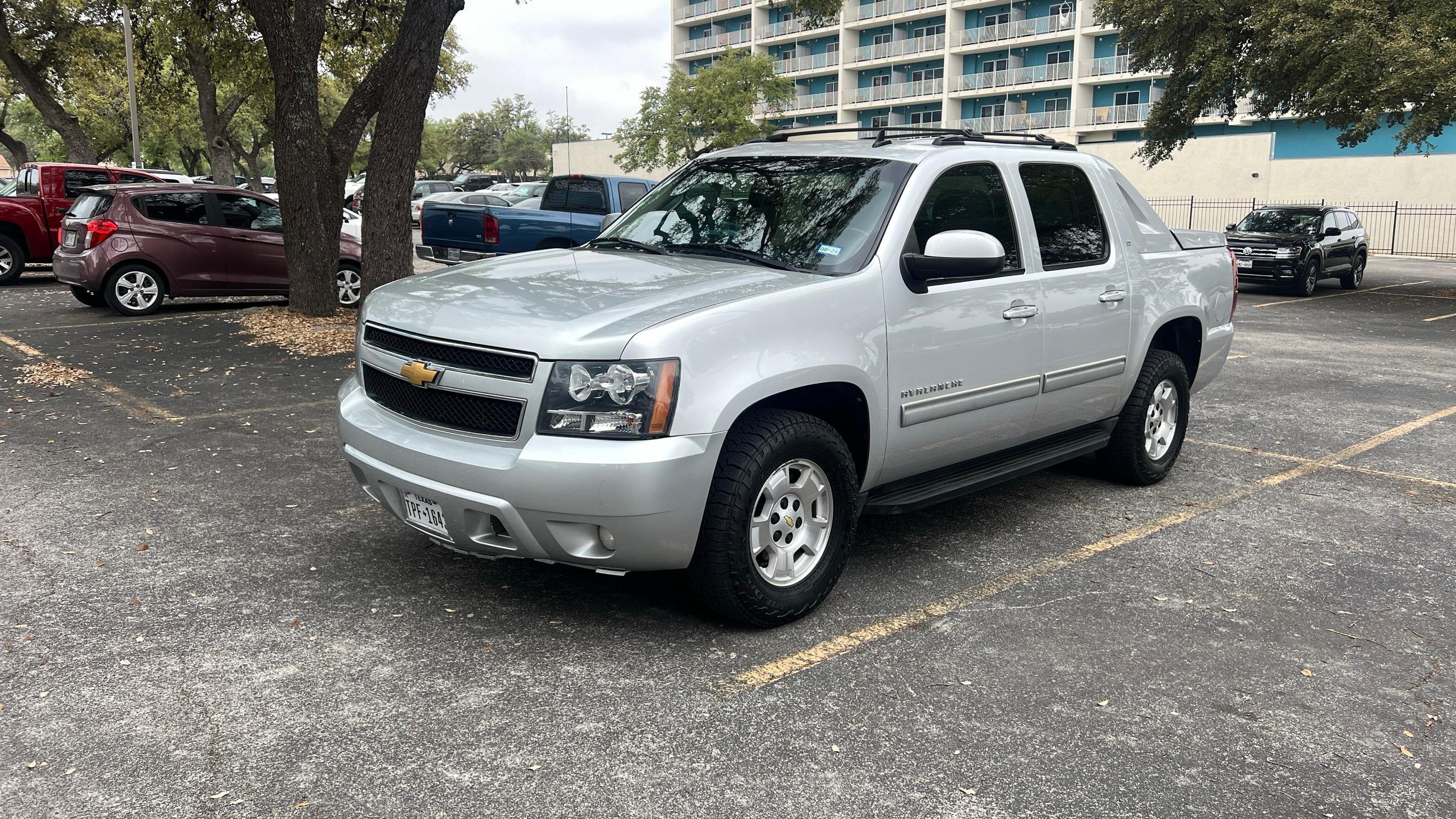 Chevrolet Avalanche 2012 in San Antonio, TX