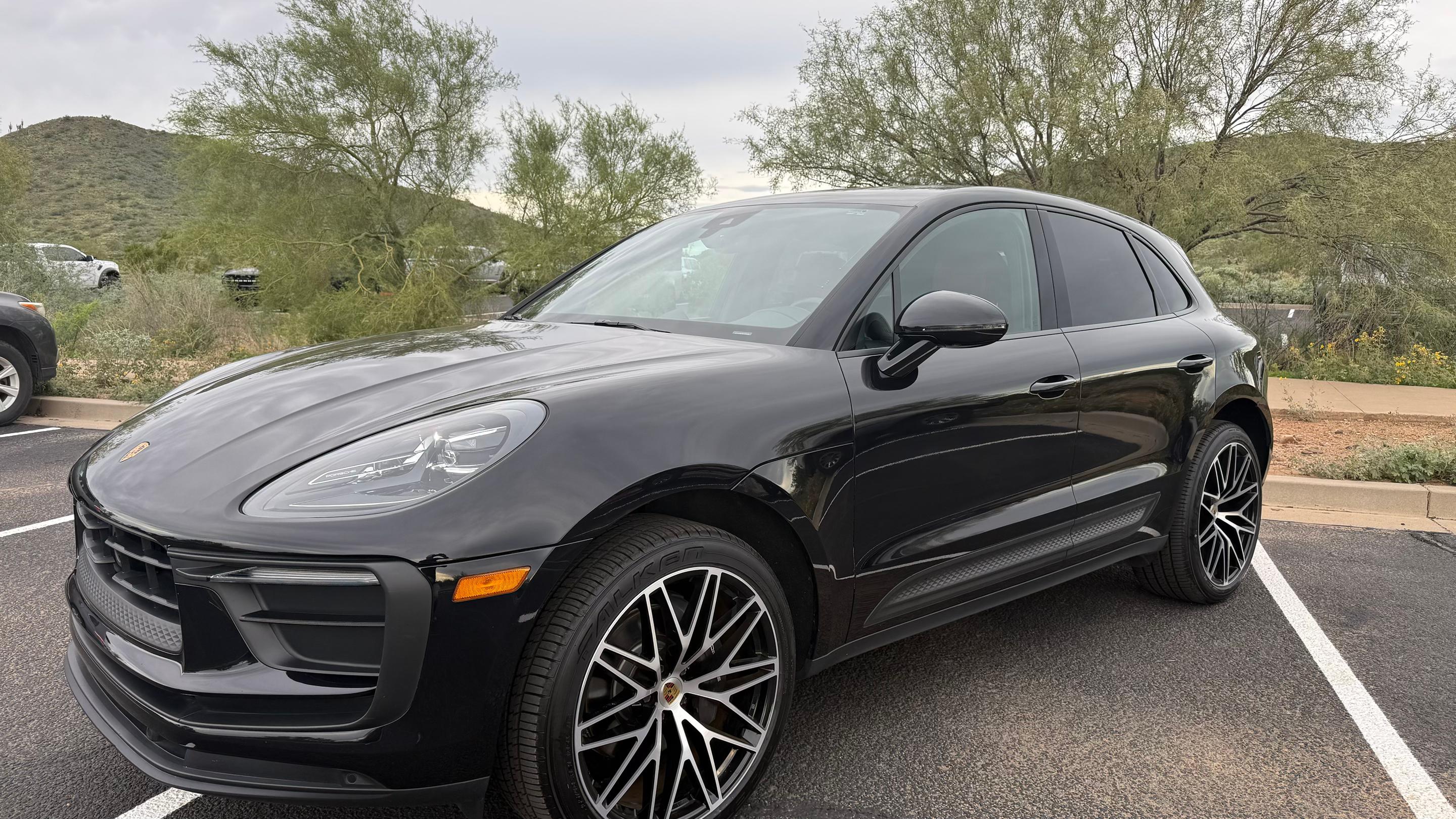 Porsche Macan 2022 in Phoenix, AZ