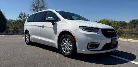 Chrysler Pacifica 2023