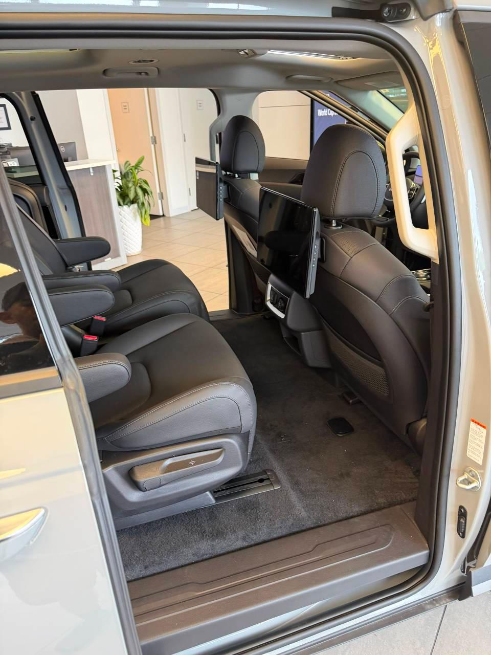 Kia Carnival Hybrid 2026 in Wake Forest, NC
