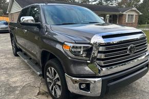 Toyota Tundra 2018 in Riverdale
