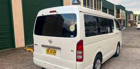 Toyota HIACE 2013