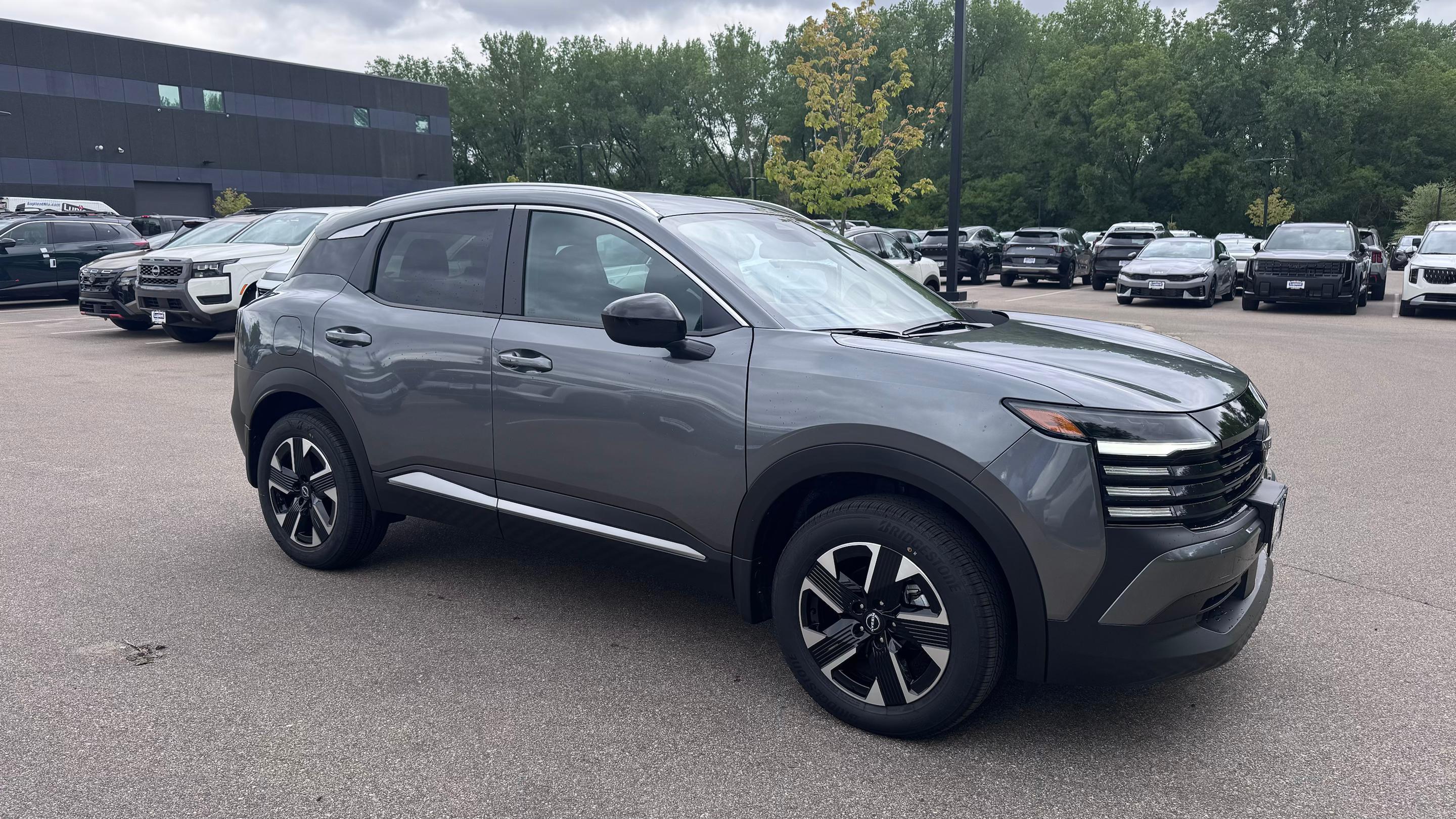 Nissan Kicks 2026 in Brooklyn Park, MN