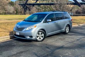 Toyota Sienna car