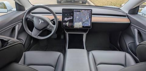 Tesla Model 3 2019