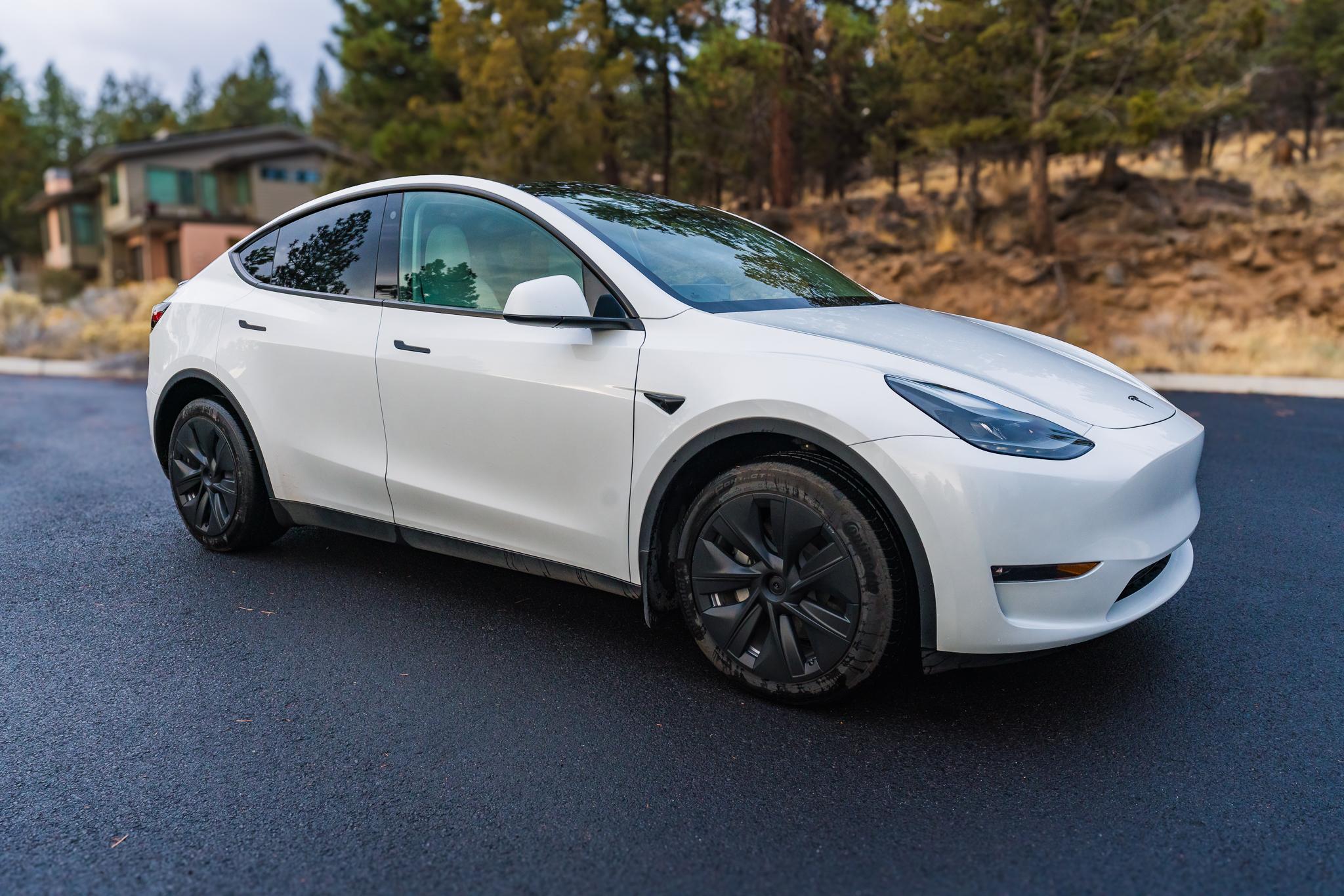 Tesla Model Y 2023 in Bend, OR