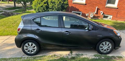 Toyota Prius c 2013