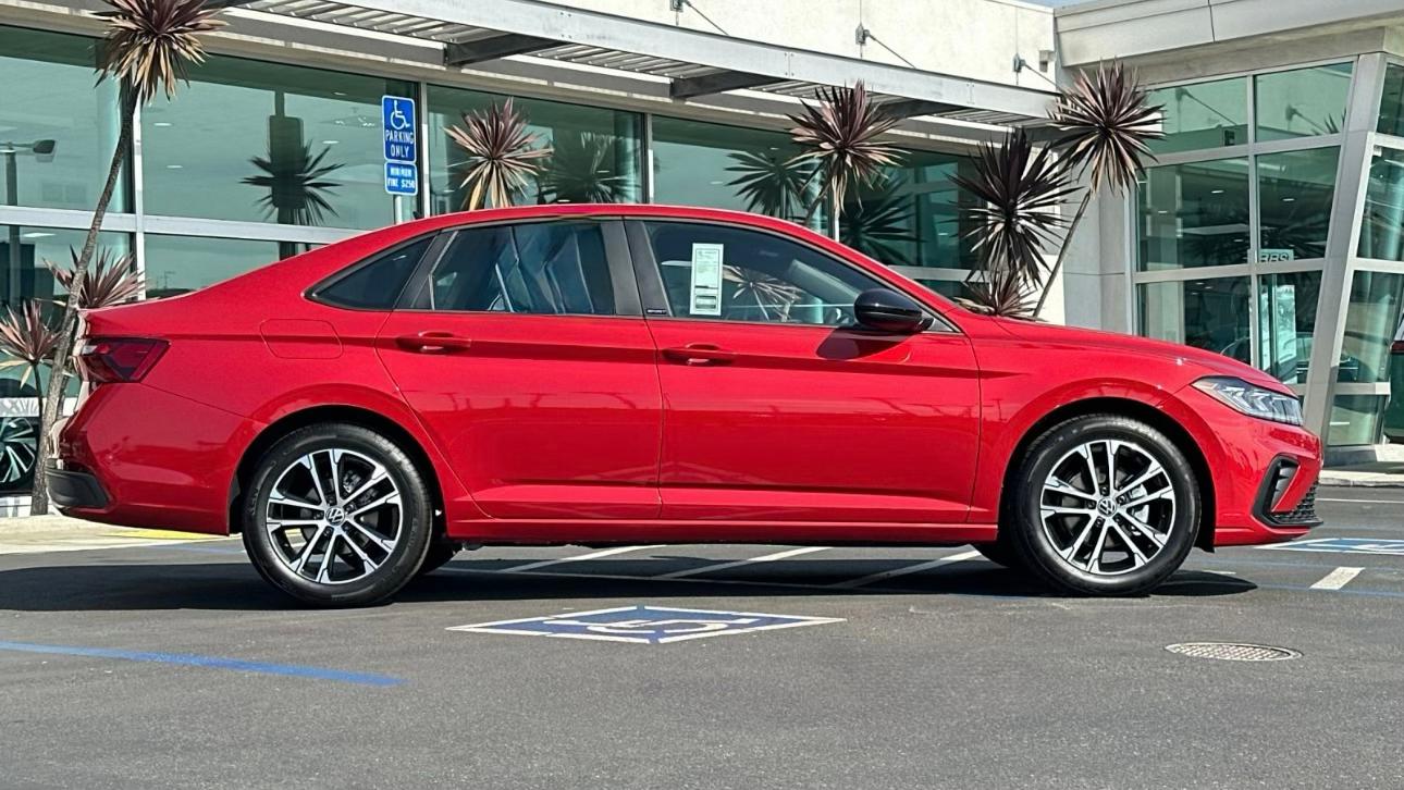 Volkswagen Jetta 2025 in Fredericksburg, VA