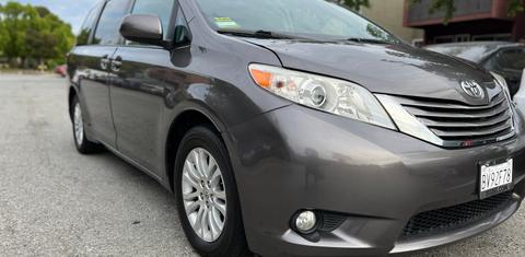 Toyota Sienna 2015