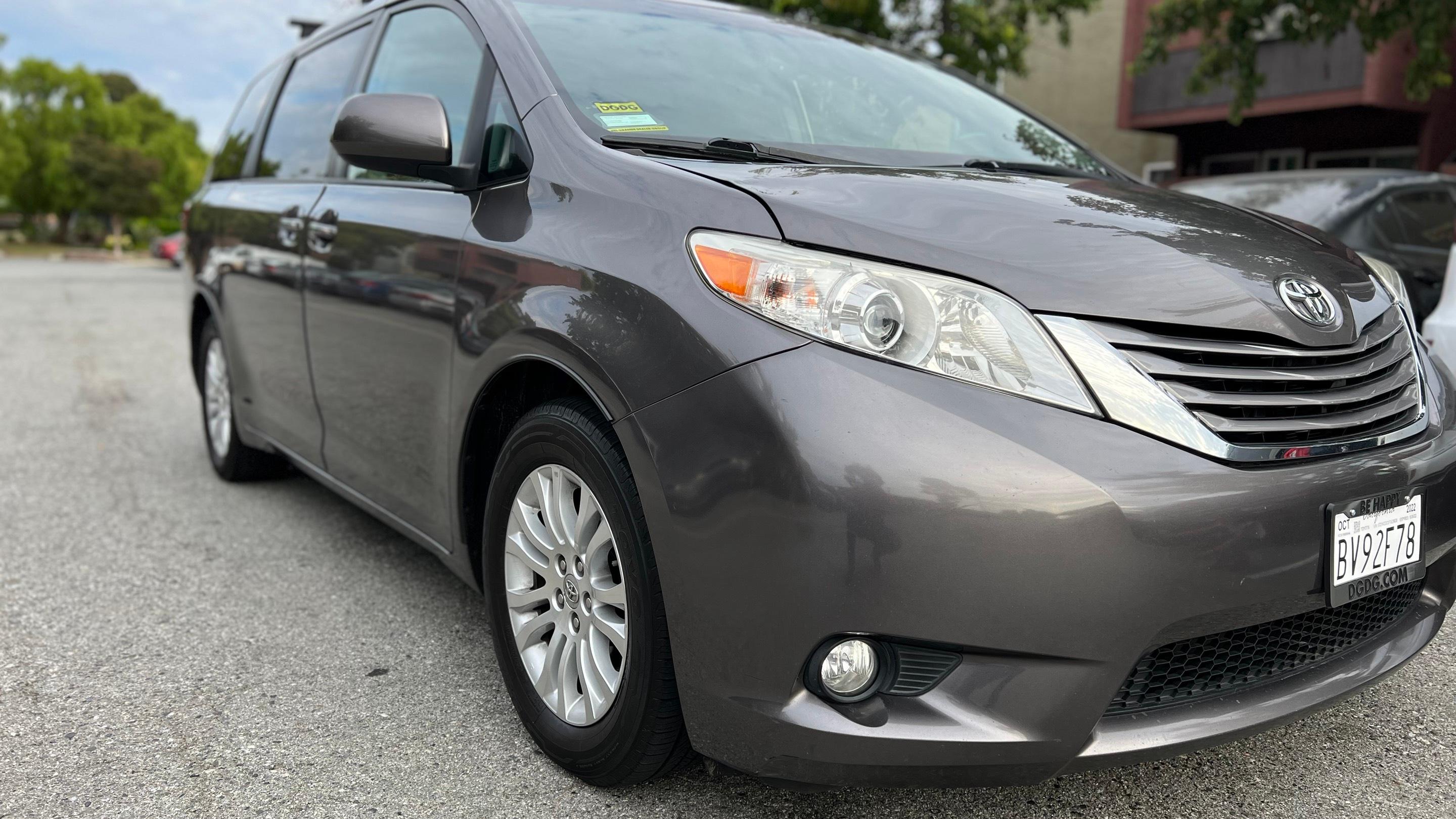 Toyota Sienna 2015 in 