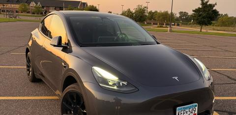 Tesla Model Y 2023