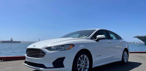 Ford Fusion Hybrid 2019