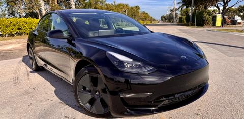 Tesla Model 3 2022