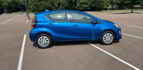 Toyota Prius c 2016