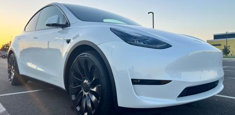 Tesla Model Y 2023