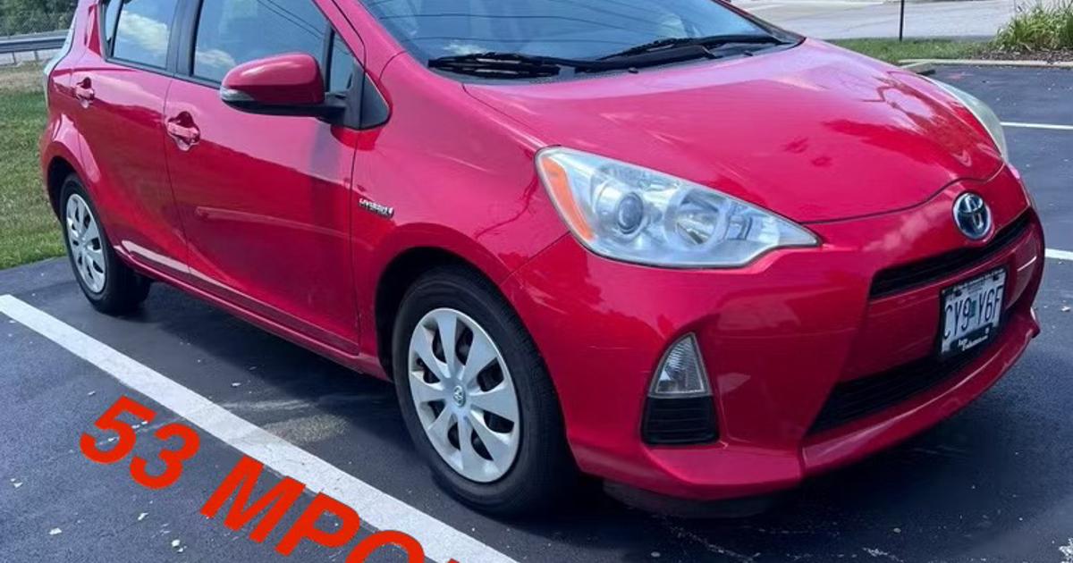 Toyota Prius c 2013 rental in Hazelwood, MO by Tim | Turo