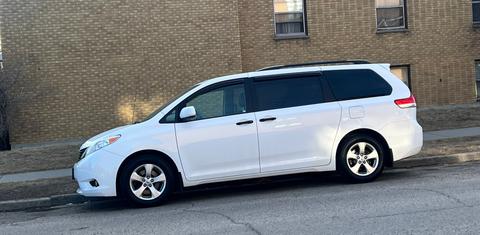 Toyota Sienna 2014